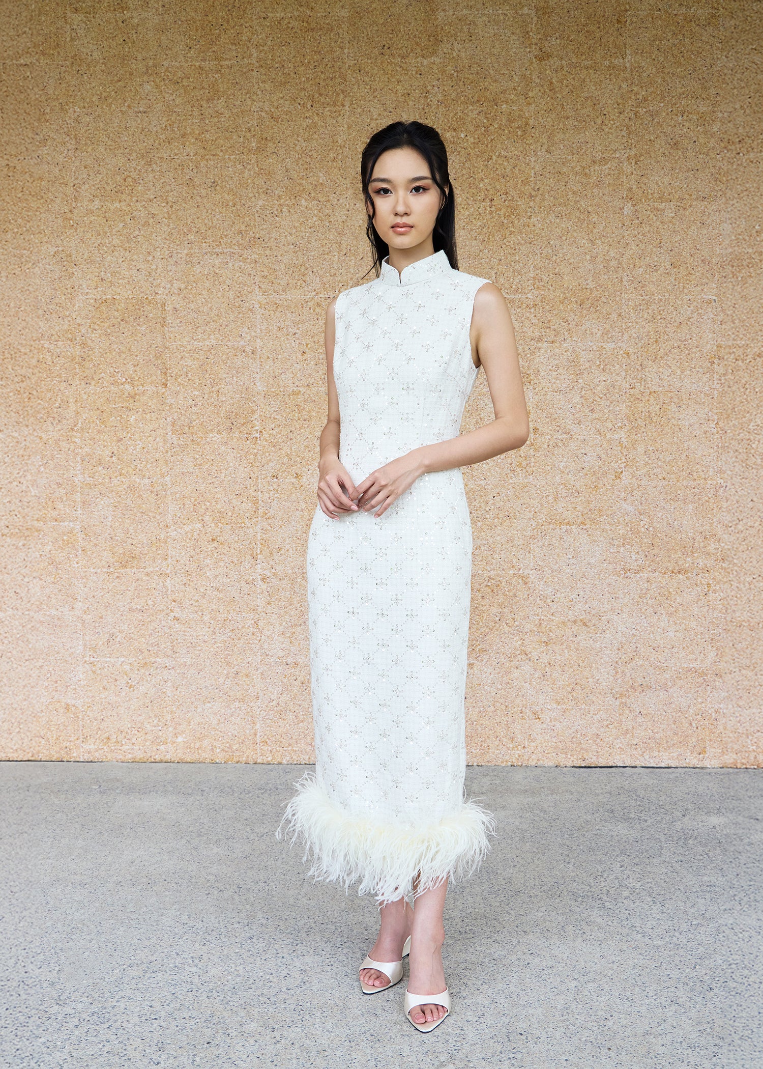 Viola Sleeveless Embroidered Tweed Qipao w Feather  (White)