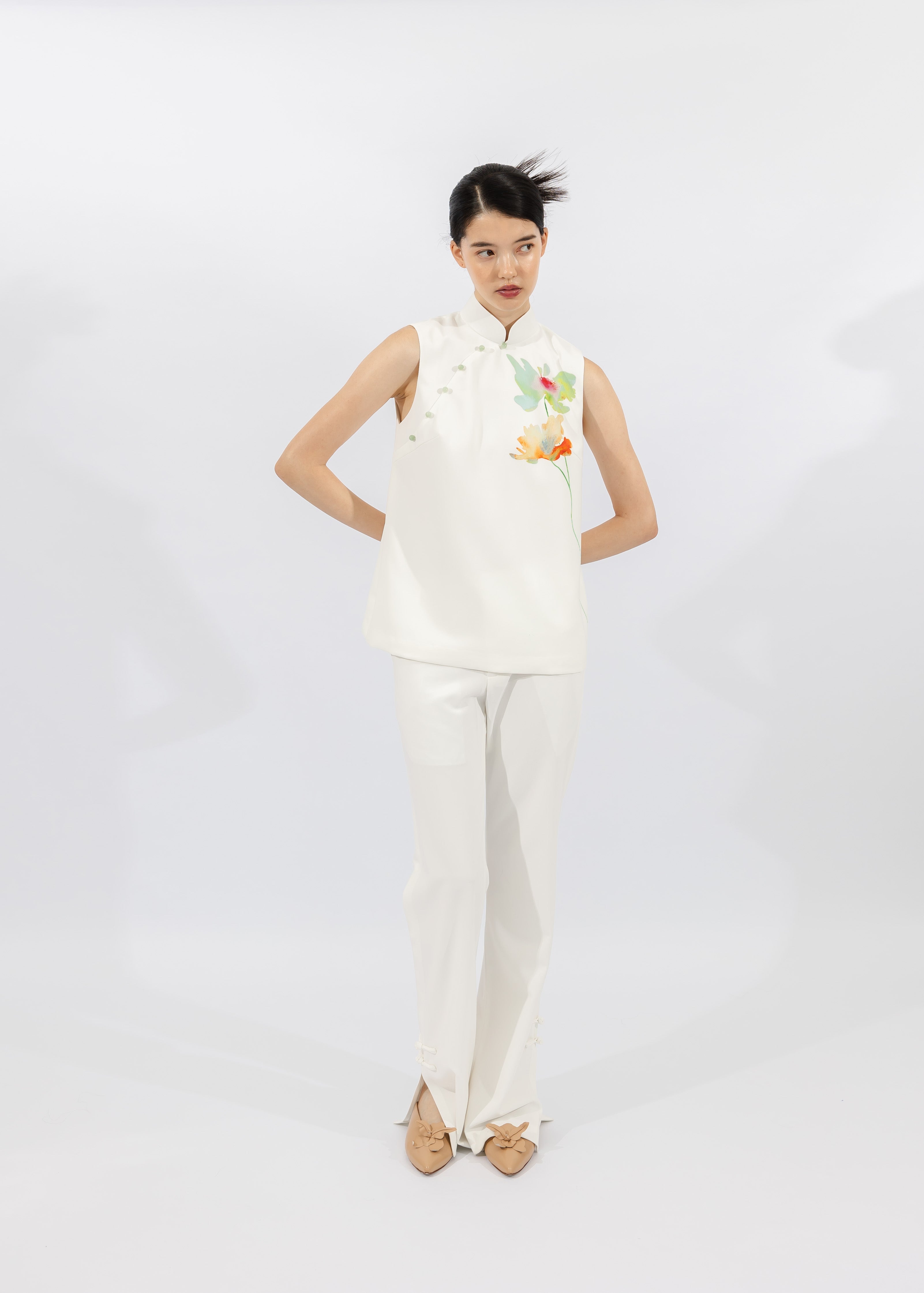 World of Ying x Qipology — Sleeveless Qipao Top in Ivory White