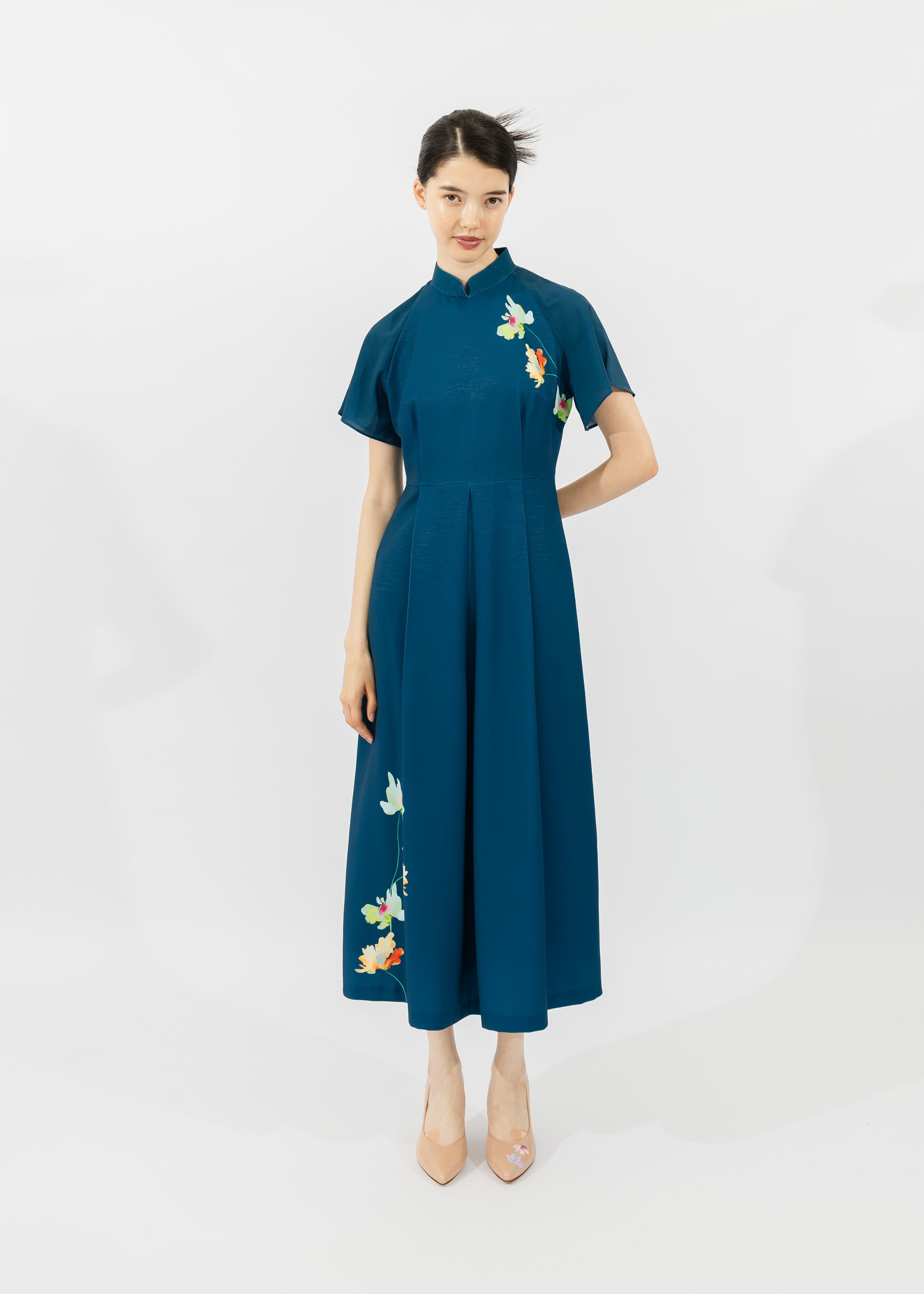 World of Ying x Qipology — Chiffon Sleeve Midi Qipao with Floral Print