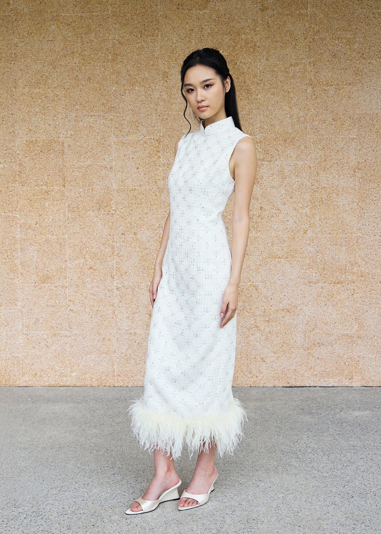 Viola Sleeveless Embroidered Tweed Qipao w Feather  (White)