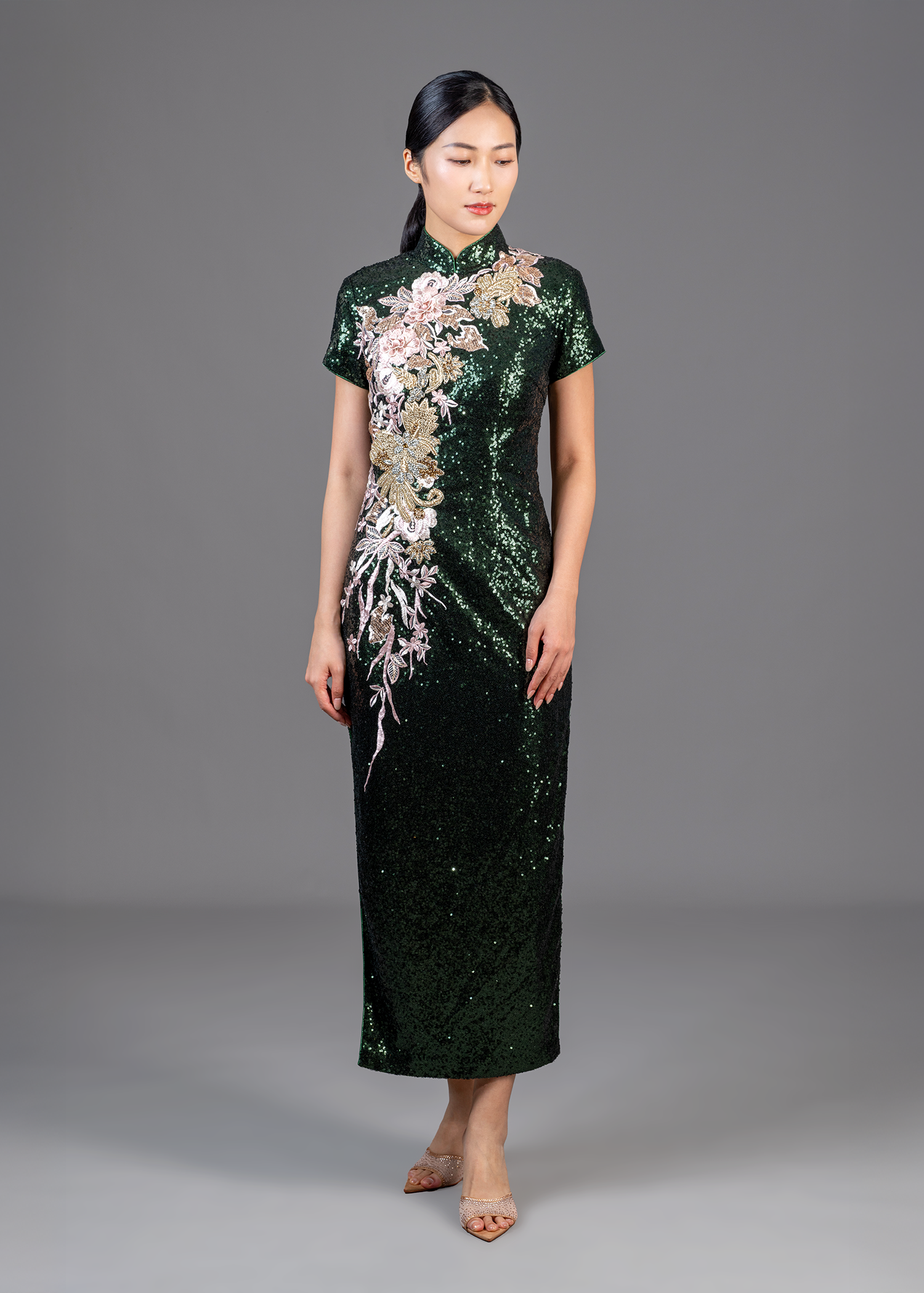 Amaranthus Short Sleeves Sequins Qipao (Dark Green)