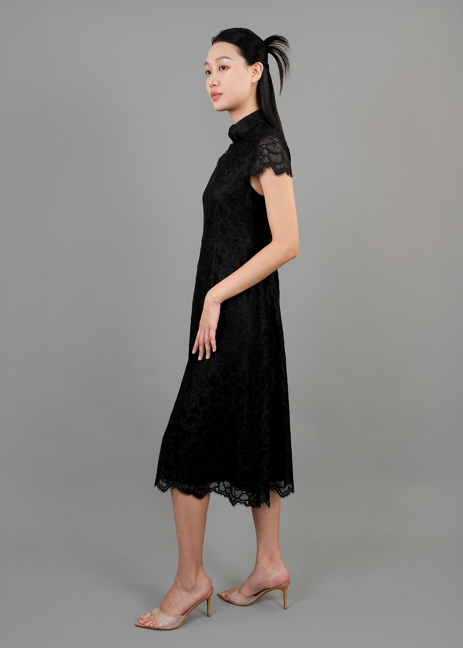 Cap Sleeve A-Line Lace Qipao w Jade Buttons