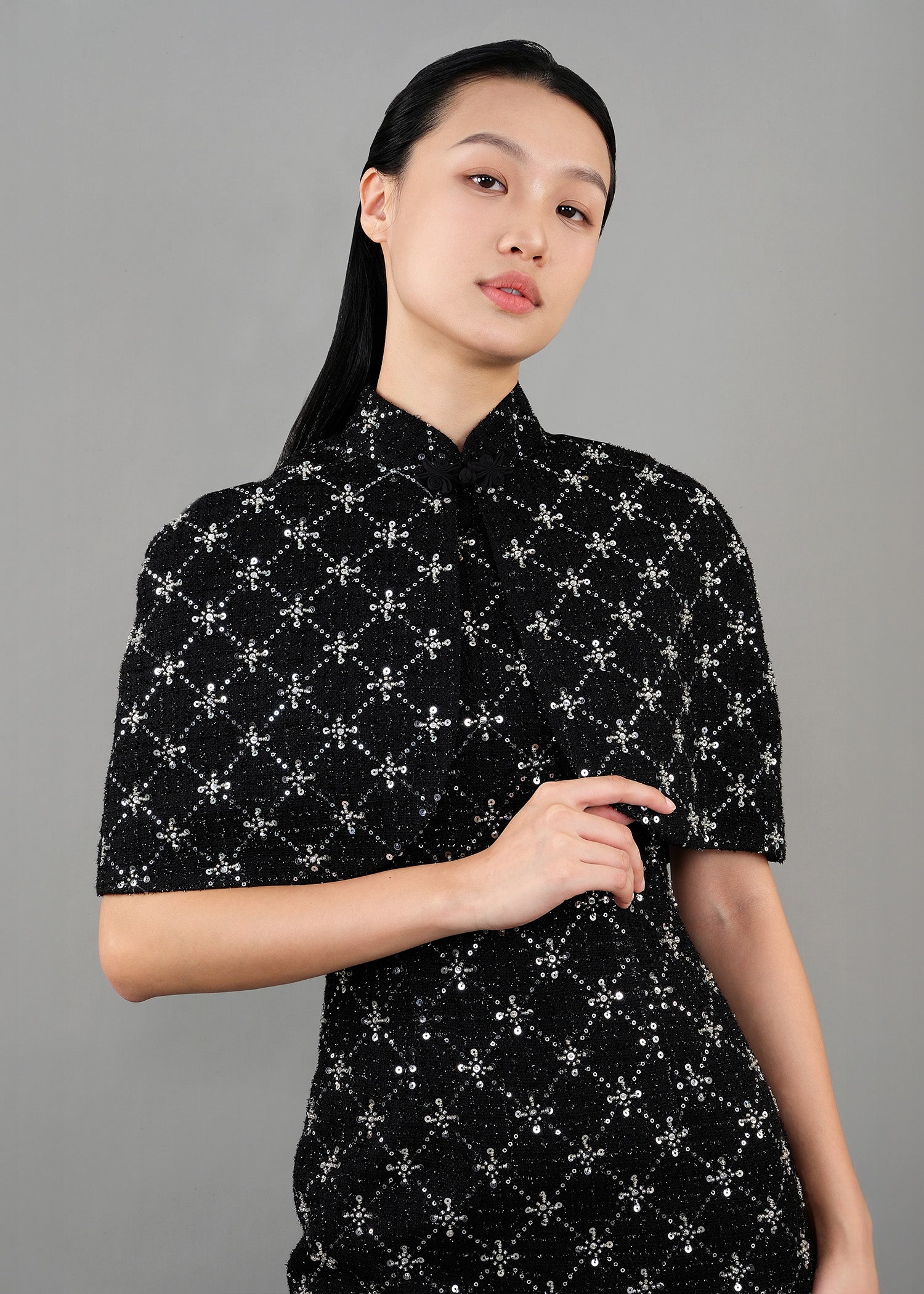 Viola Tweed Cape (Black/ Silver)