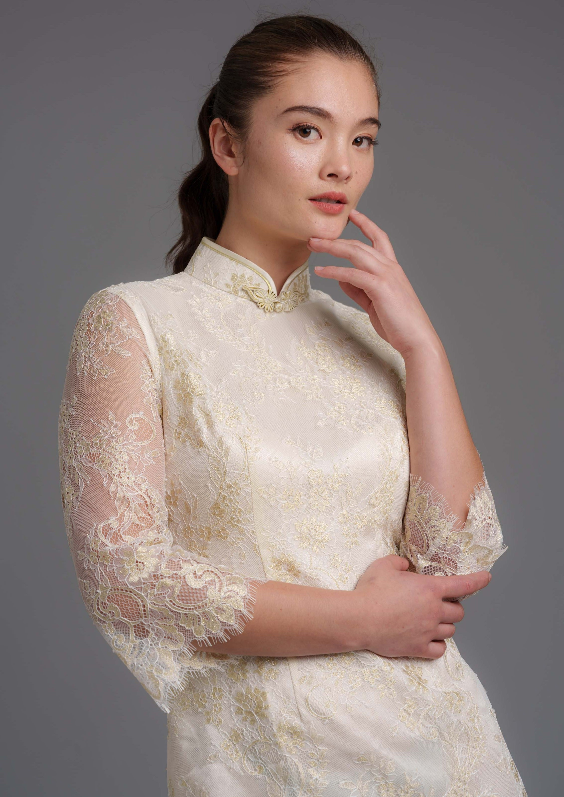 China Rose Bell Sleeve French Lace Qipao