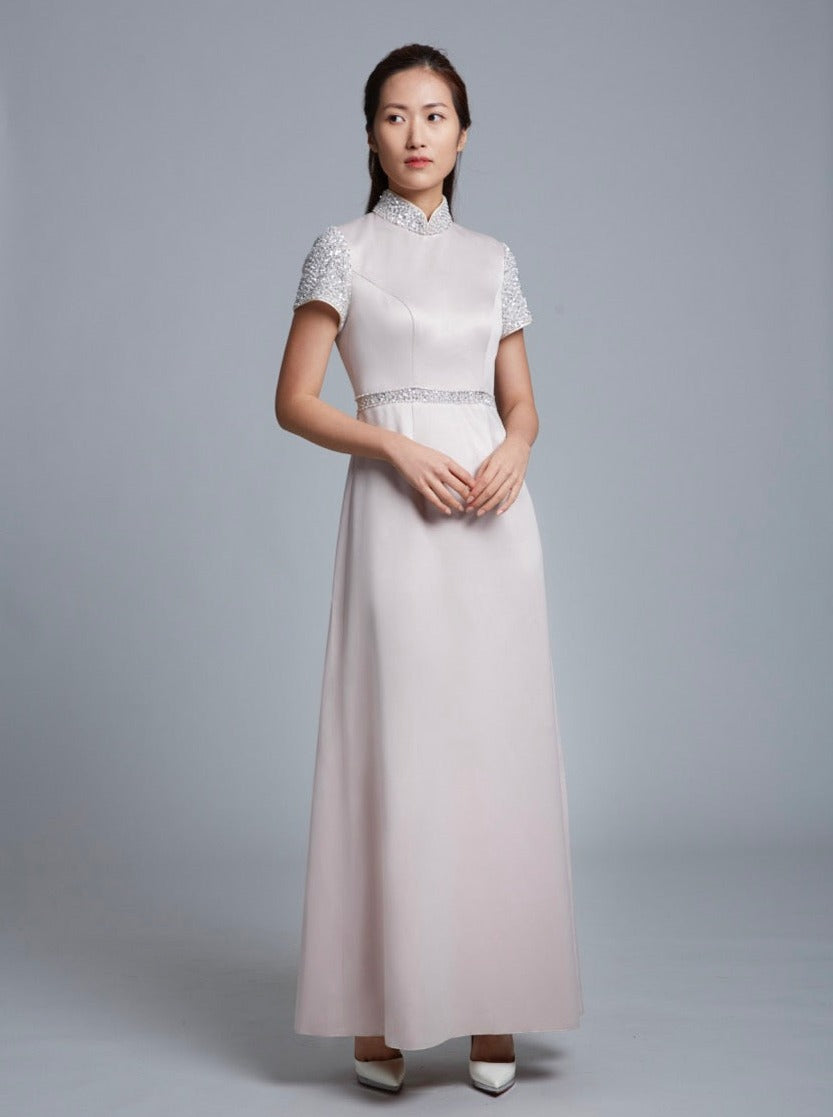 Short Sleeves Jewelled Qipao Gown